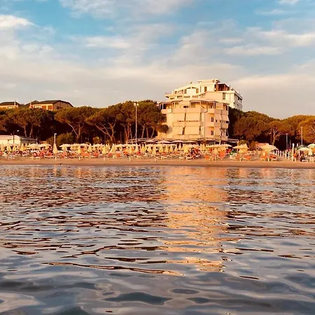 Beach Апартаменты *